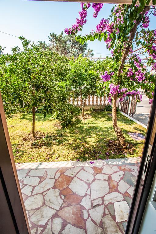 Dadule Apartments Podstrana Szoba fotó